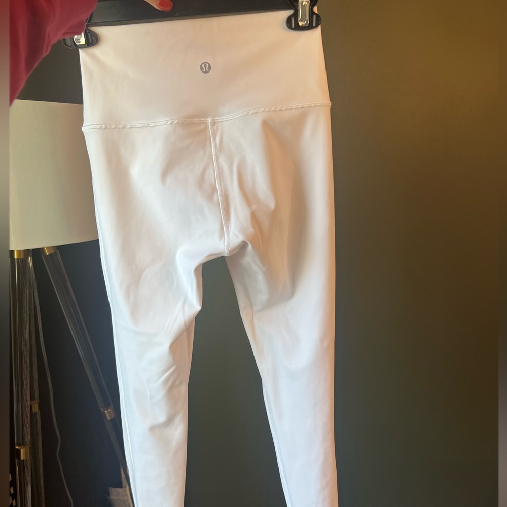 Lululemon White double lined legging size 4